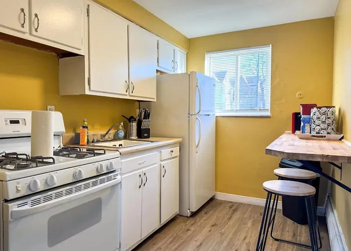 Sleeps 4 1 Bedroom 3 Beds With Parking Wifi * Pittsburgh